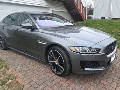 Used 2018 Jaguar XE S image 1