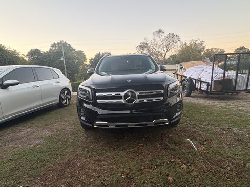 Used 2021 Mercedes-Benz GLB 250 4MATIC image 1