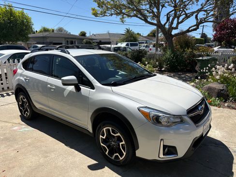 Used 2017 Subaru Crosstrek 2.0i Premium image 15