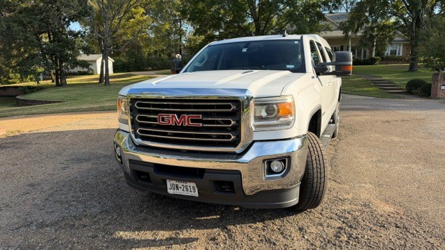 Used 2016 GMC Sierra 2500 SLE w/ SLE Preferred Package AWD/4WD image 2