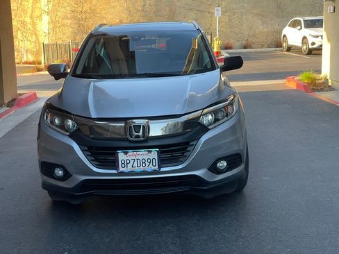 Used 2019 Honda HR-V EX image 1
