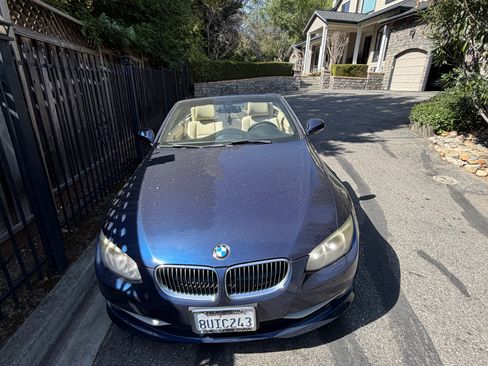 Used 2011 BMW 328i Convertible image 4