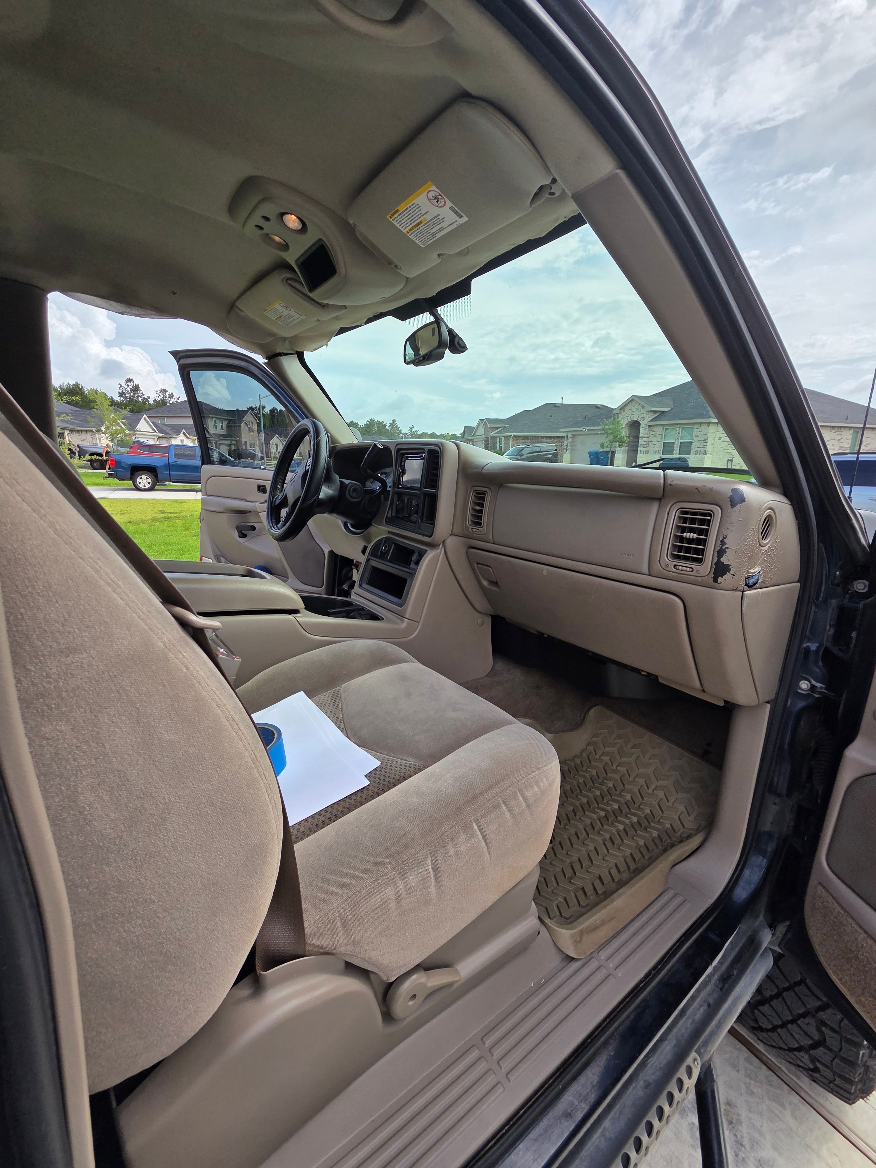 Used 2005 Chevrolet Silverado 2500 LS w/ Heavy-Duty Power Package AWD/4WD image 1