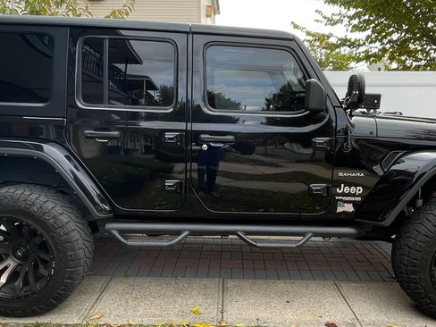 Used 2021 Jeep Wrangler Unlimited Sahara image 1