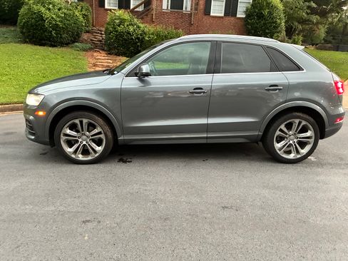Used 2016 Audi Q3 2.0T Premium Plus w/ Technology Package FWD image 4