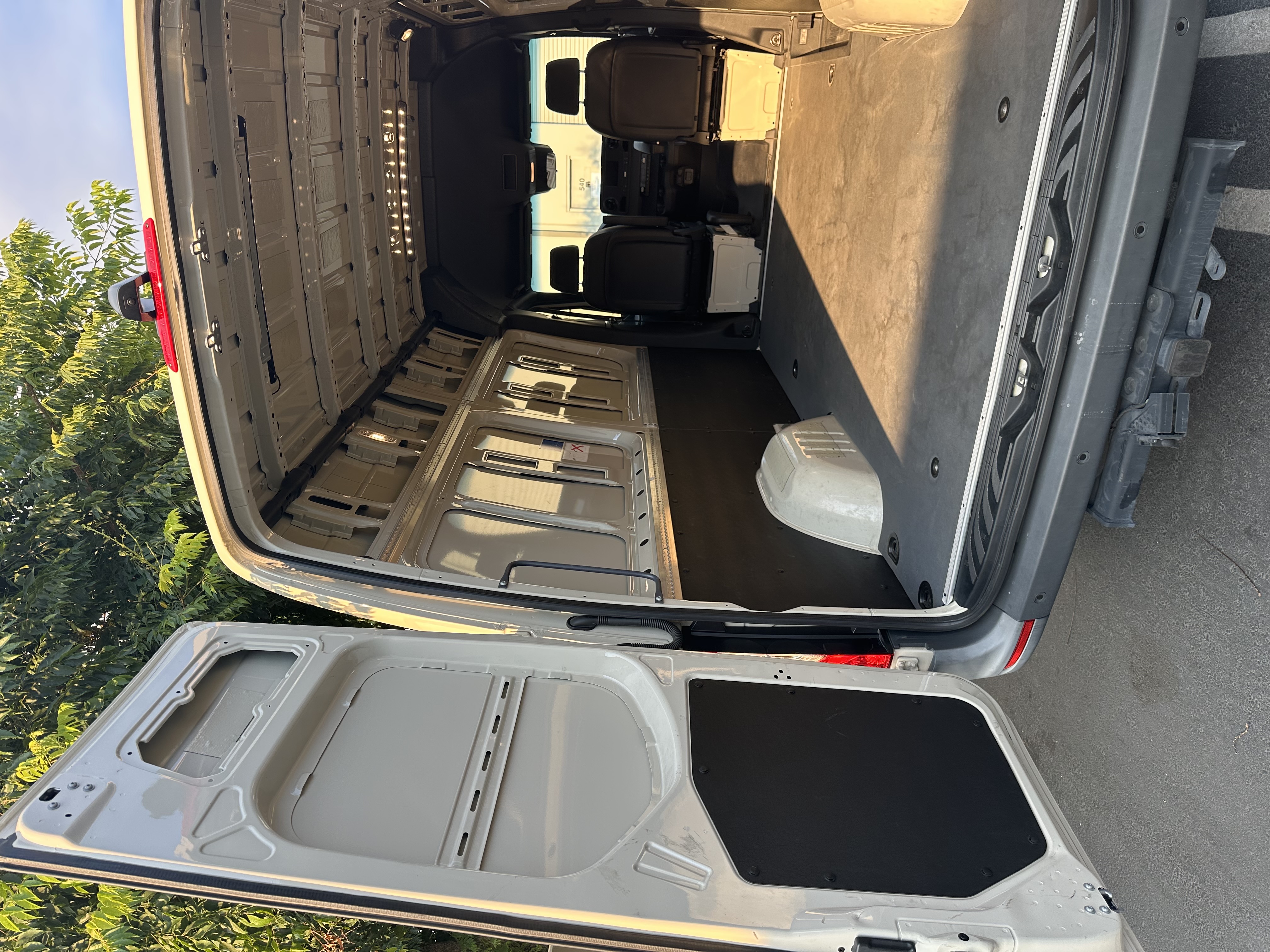 Used 2023 Mercedes-Benz Sprinter 2500 image 24