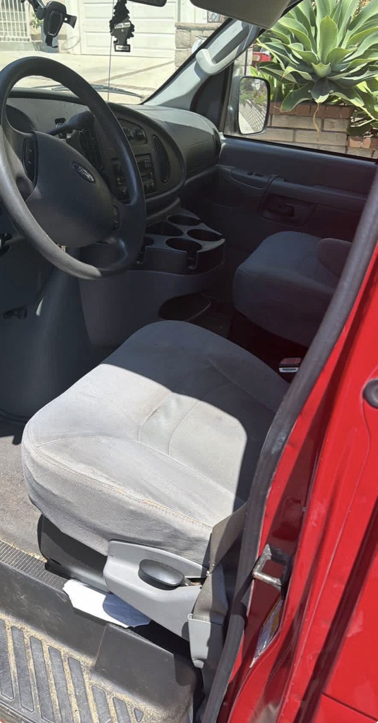Used 2007 Ford E-150 and Econoline 150 RWD image 6