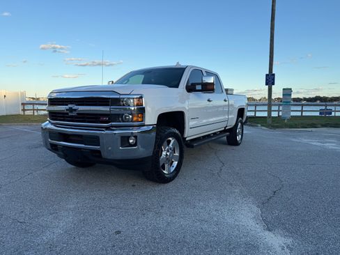 Used 2016 Chevrolet Silverado 2500 LTZ image 1