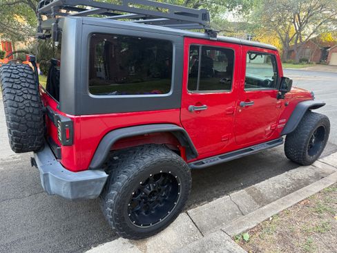 Used 2012 Jeep Wrangler Unlimited Sport image 5