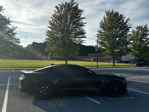 Used 2022 Chevrolet Camaro SS image 8