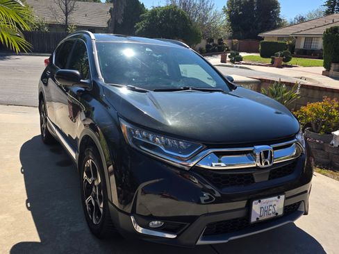 Used 2017 Honda CR-V Touring image 2
