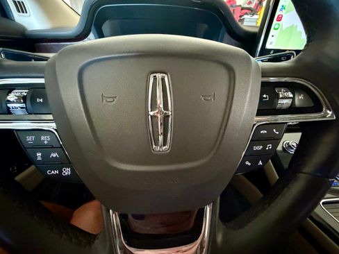 Used 2023 Lincoln Nautilus Reserve w/ Equipment Group 201A AWD/4WD image 12