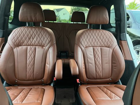 Used 2022 BMW X7 xDrive40i w/ M Sport Package image 19