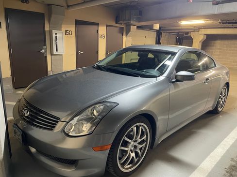 Used 2007 INFINITI G35 Coupe w/ Premium Pkg image 2