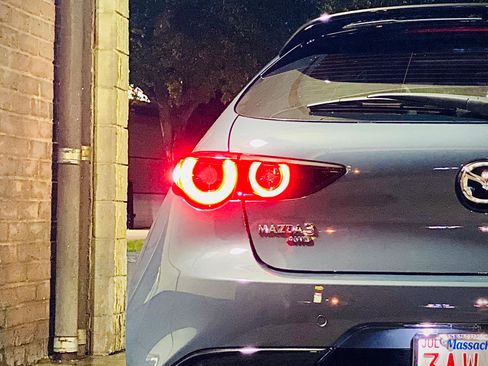 Used 2022 MAZDA MAZDA3 s image 18