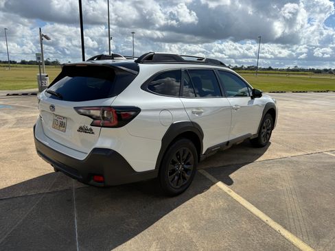 Used 2023 Subaru Outback Onyx Edition image 13