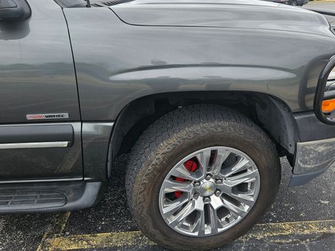 Used 2002 Chevrolet Suburban LS image 30