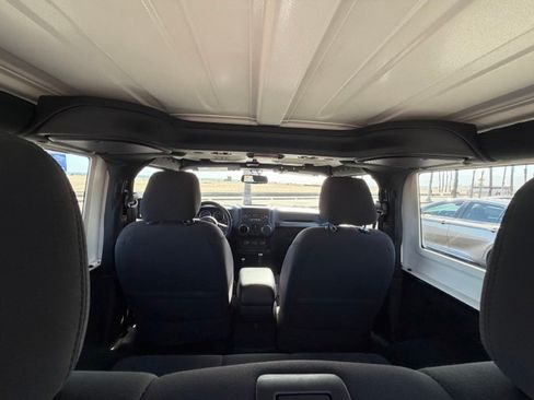 Used 2018 Jeep Wrangler Sport AWD/4WD image 10