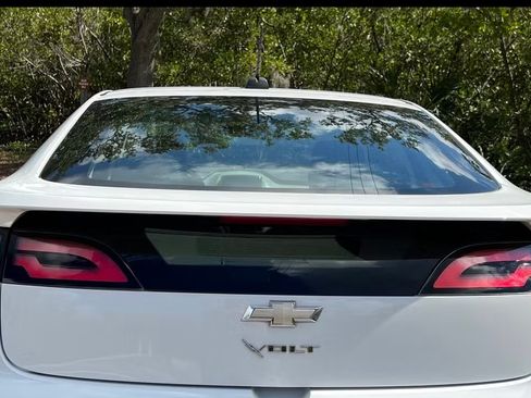 Used 2015 Chevrolet Volt image 8