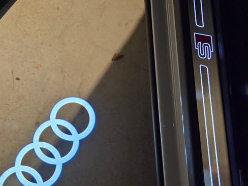 Used 2019 Audi Q3 2.0T Premium Plus image 18