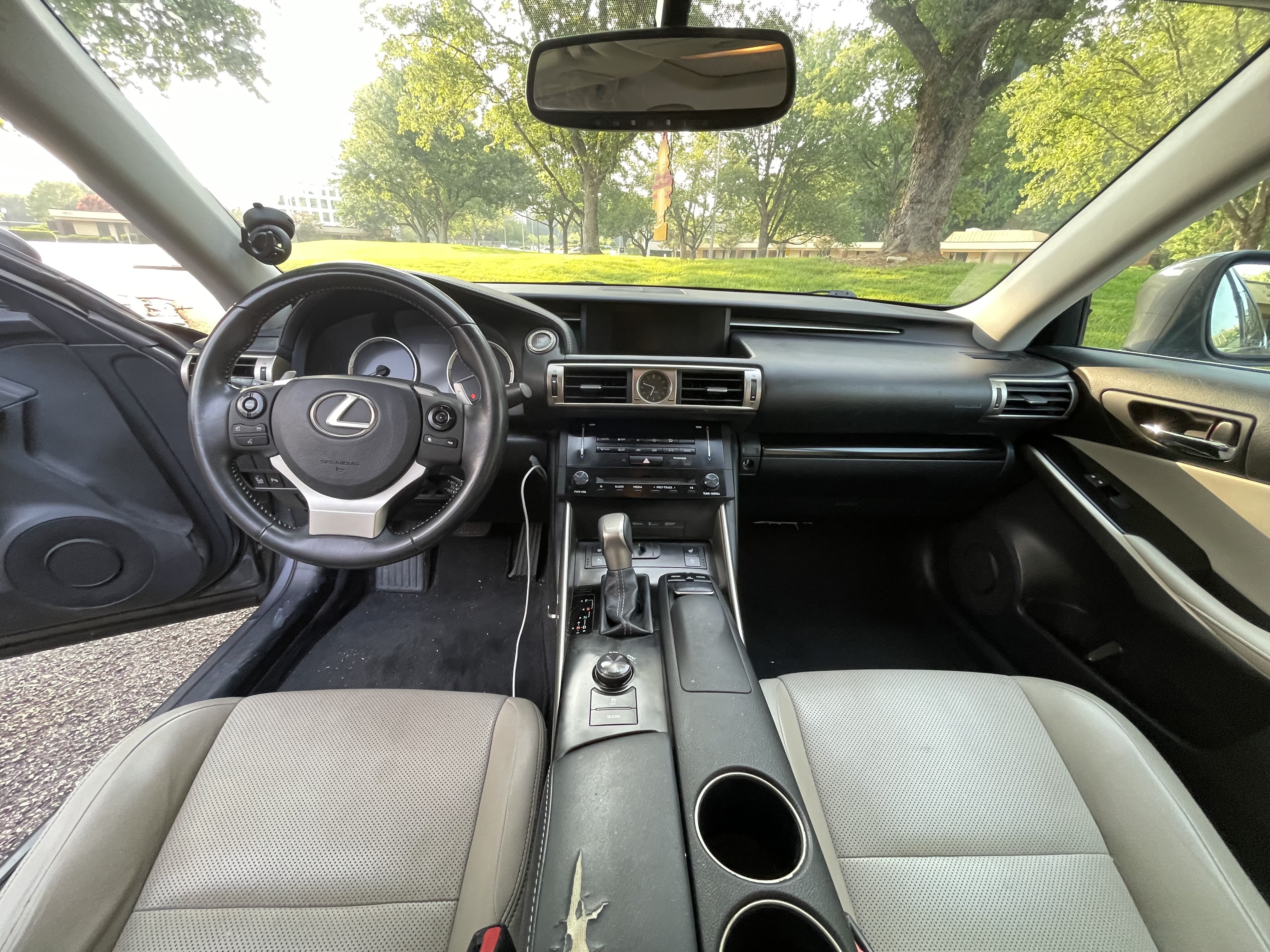 Used 2014 Lexus IS 250 w/ Navigation Package RWD image 11