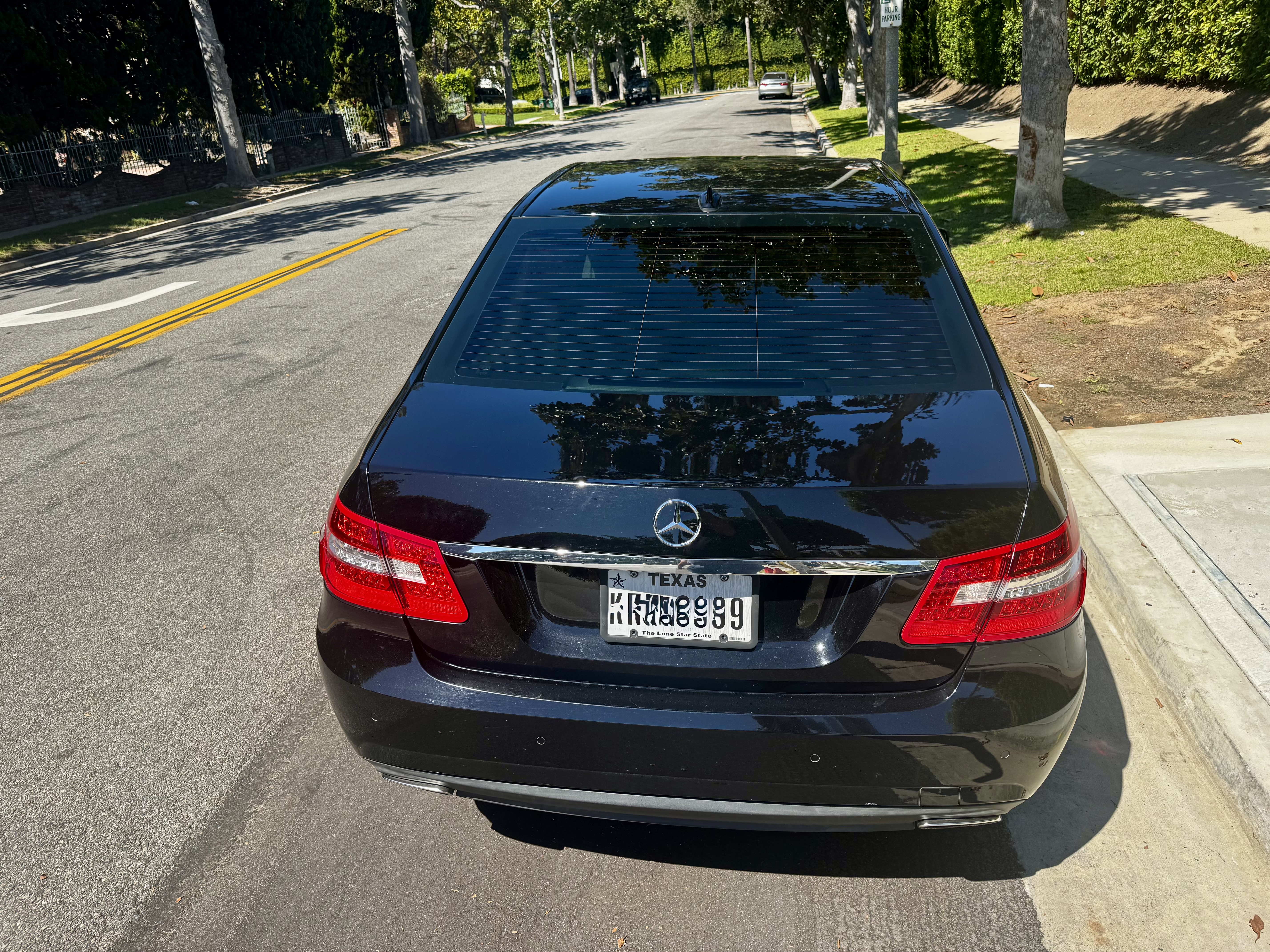 Used 2010 Mercedes-Benz E 350 Sedan image 12
