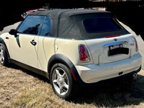 Used 2006 MINI Cooper Convertible FWD image 2