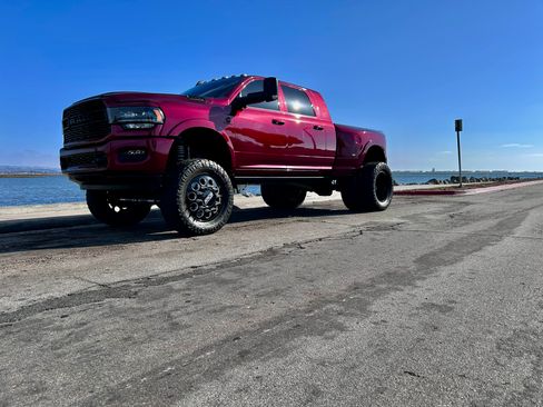 Used 2022 RAM 3500 Limited AWD/4WD image 6