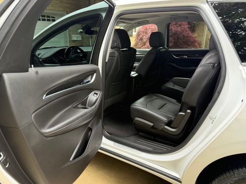 Used 2020 Buick Enclave Avenir w/ Avenir Technology Package AWD/4WD image 12