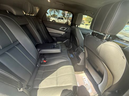 Used 2019 Land Rover Range Rover Velar S image 6