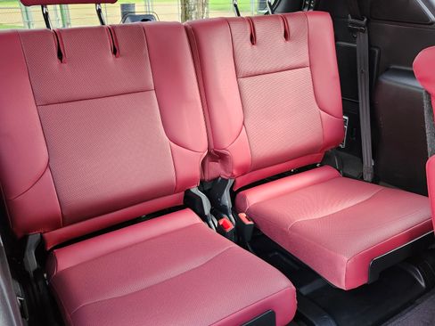 Used 2021 Lexus GX 460 Premium w/ Accessory Package image 10