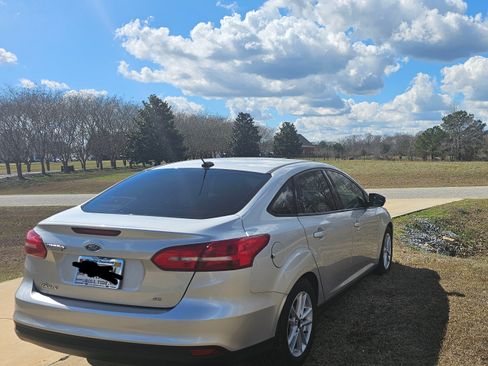 Used 2017 Ford Focus SE image 15