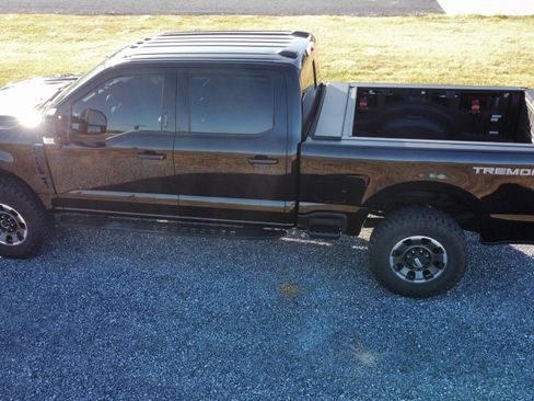 Used 2023 Ford F350 Lariat w/ Lariat Ultimate Package image 6