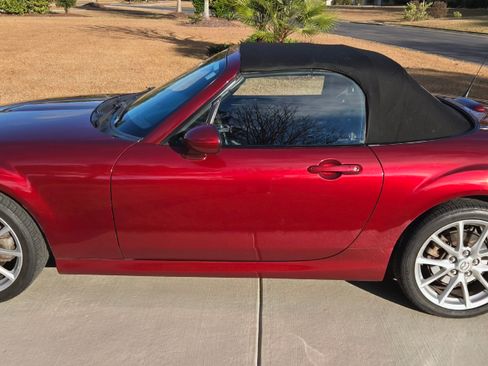 Used 2009 MAZDA MX-5 Miata Touring w/ Suspension Pkg image 6