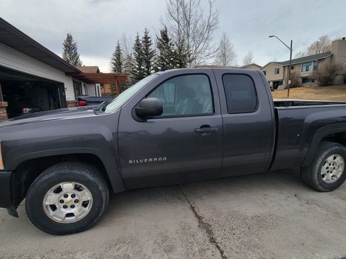 Used 2010 Chevrolet Silverado 1500 LT w/ Power Pack Plus image 4