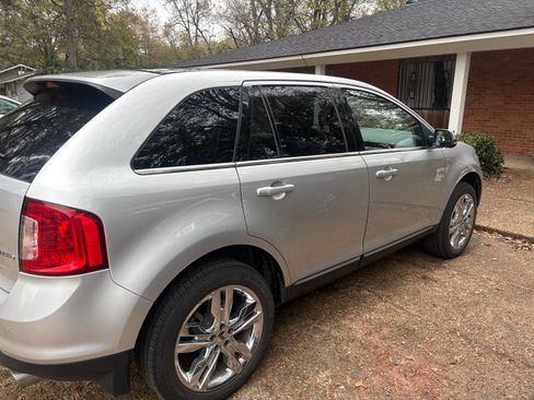 Used 2014 Ford Edge Limited w/ Equipment Group 302A image 8
