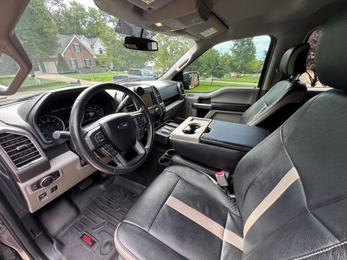 Used 2015 Ford F150 XLT w/ Equipment Group 302A Luxury AWD/4WD image 15
