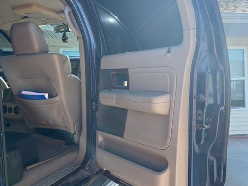 Used 2007 Ford F150 Lariat image 16