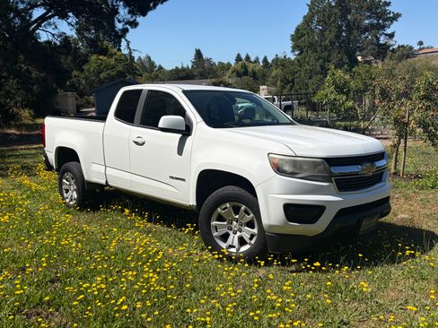 Used 2016 Chevrolet Colorado LT RWD image 1