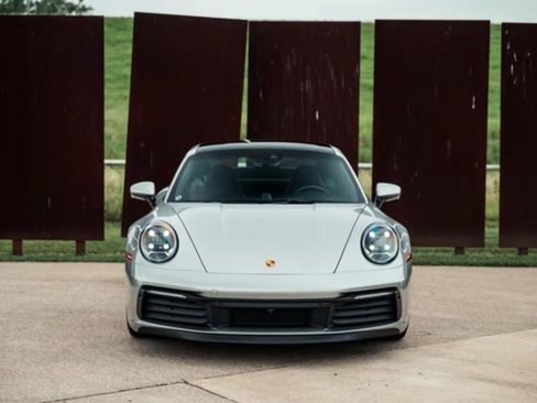 Used 2022 Porsche 911 Carrera S image 4