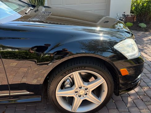 Used 2011 Mercedes-Benz S 550 S 550 4MATIC Sedan 4D image 17