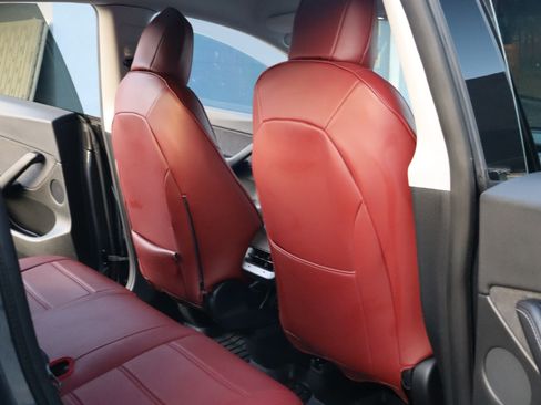 Used 2021 Tesla Model Y Performance image 15