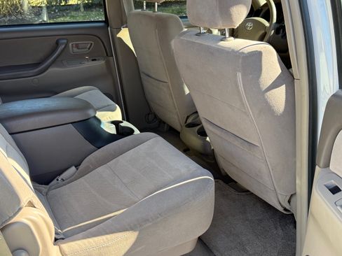 Used 2007 Toyota Sequoia SR5 image 6