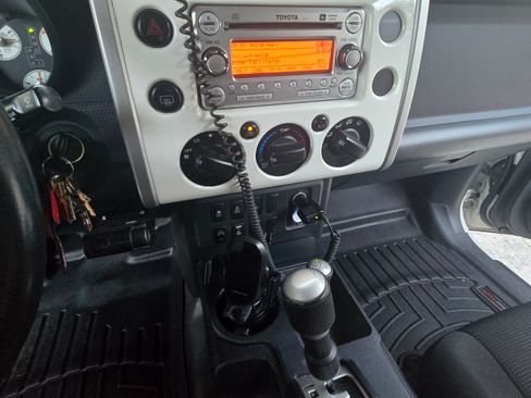 Used 2014 Toyota FJ Cruiser 4WD w/ Upgrade Package image 26