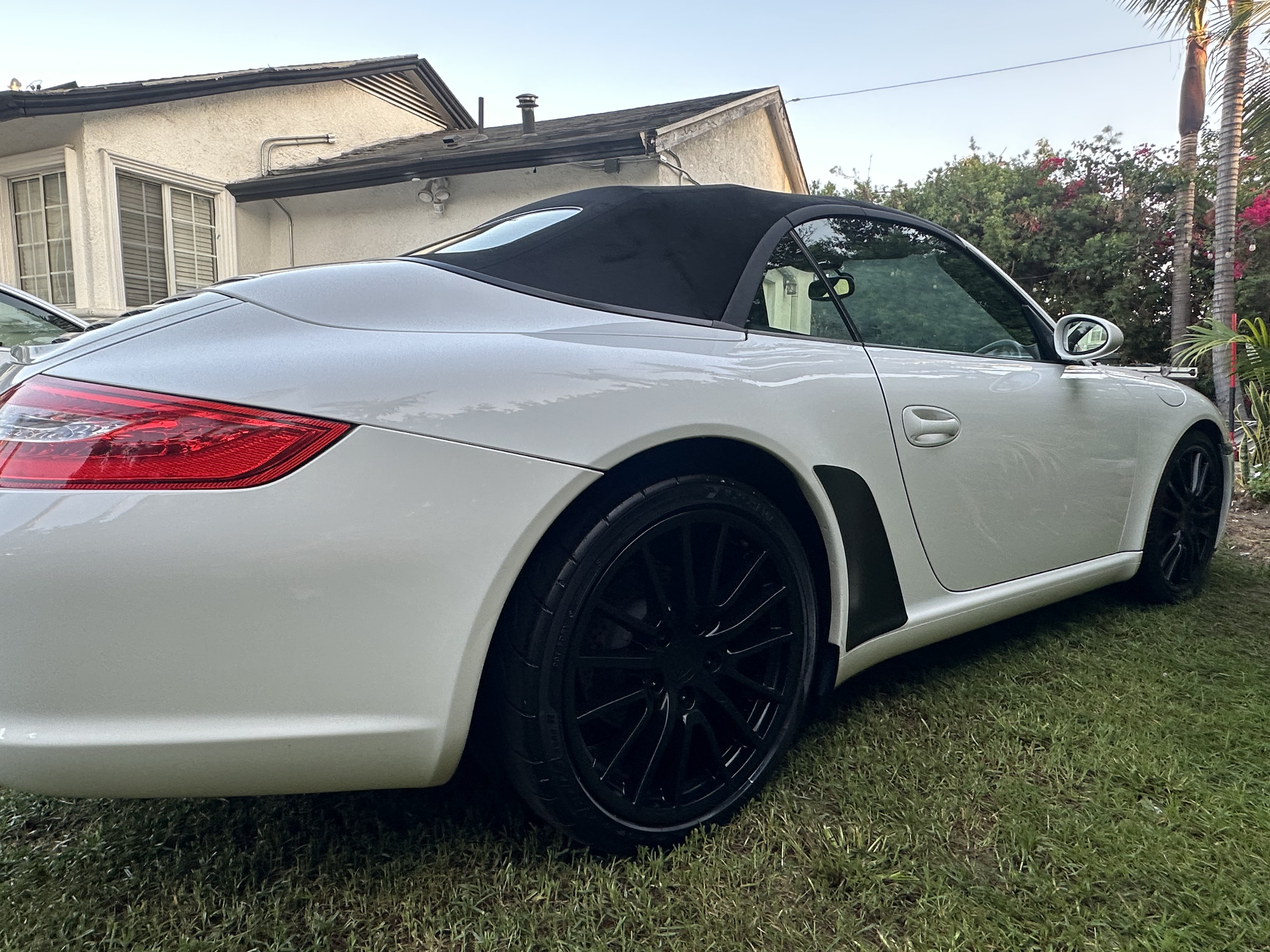 Used 2005 Porsche 911 Carrera RWD image 12
