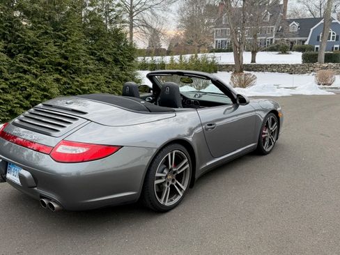 Used 2011 Porsche 911 Carrera 4S image 2