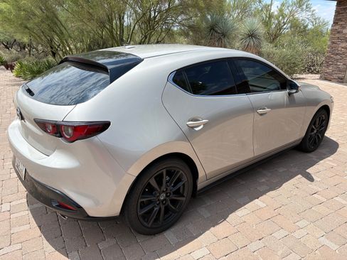 Used 2026 MAZDA MAZDA3 2.5 S Hatchback w/ Premium Pkg FWD image 5