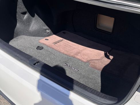 Used 2017 Lexus ES 350 w/ Luxury Package image 12