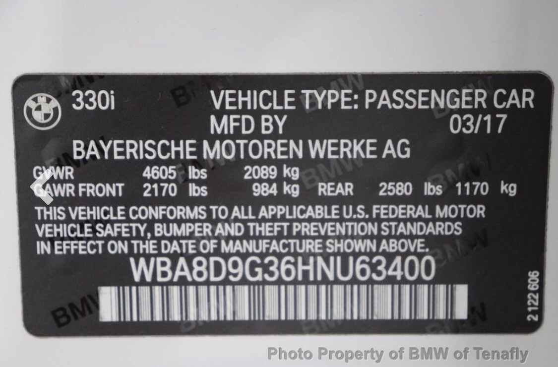 Used 2017 BMW 330i xDrive Sedan AWD/4WD image 32