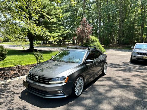 Used 2017 Volkswagen Jetta SEL FWD image 26